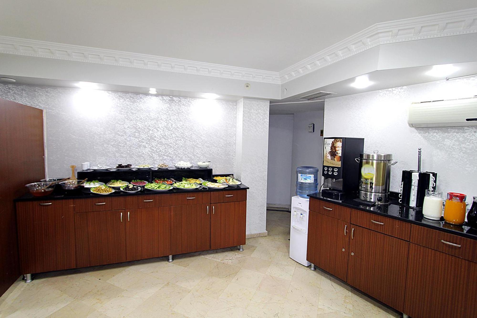Otel Lyon 3*