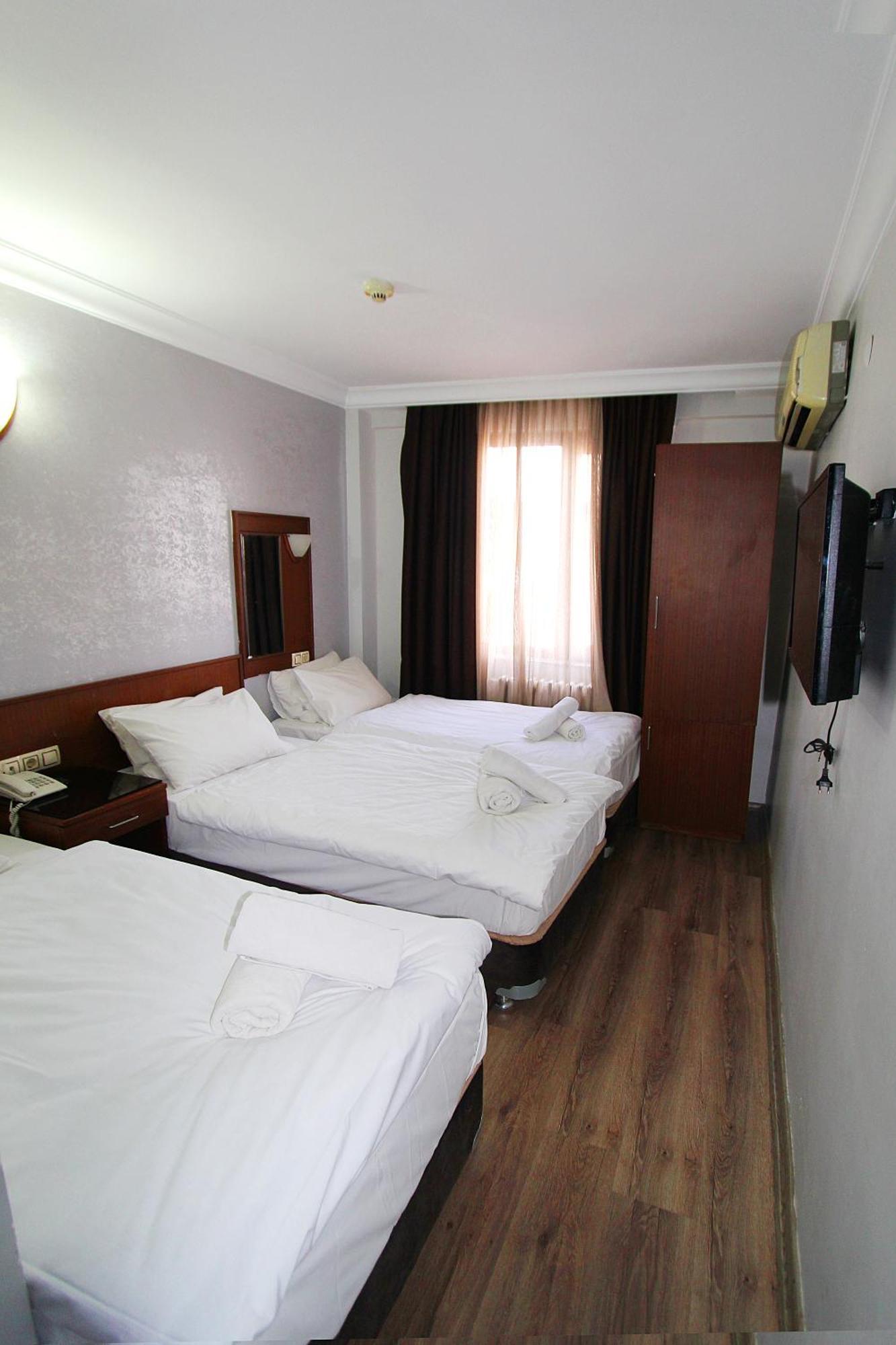 Otel Lyon 3*